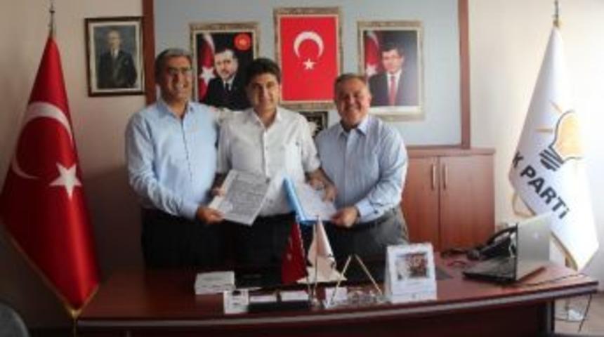 Ak Parti&rsquo;li Konuk Ve Şeker Yeniden Aday Adayı