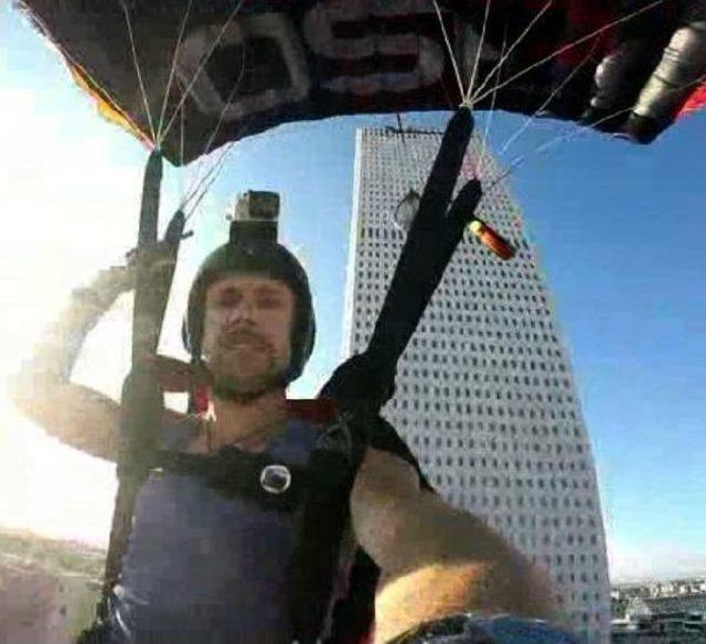 Dünyaca Ünlü Base Jump Atlayışçısı Mersin'de Gökdelenden Atladı