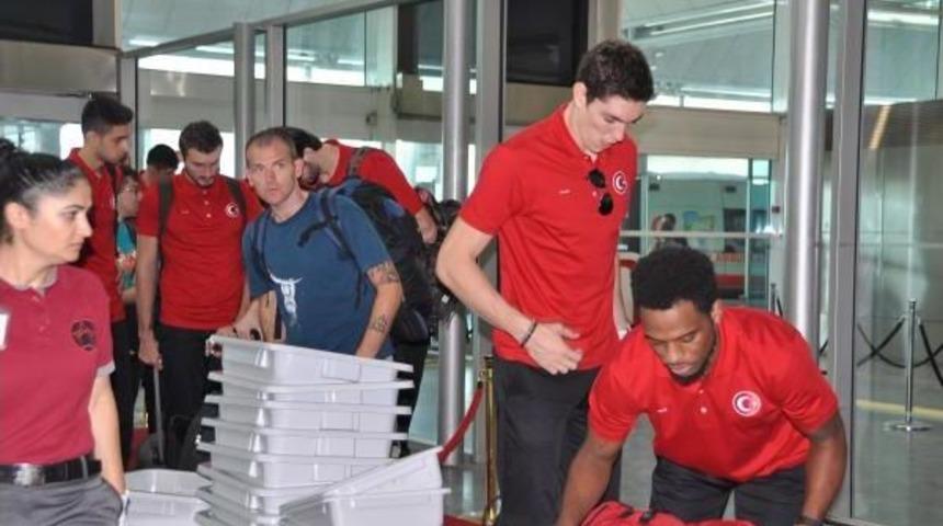 Basketbol A Milli Takımı, Avrupa Şampiyonası I&ccedil;in Berlin'e Gitti