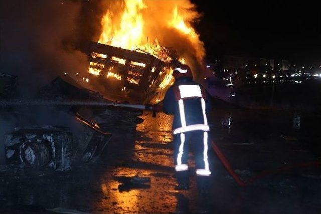 Sakarya’da Tır Yangını:1 Ölü