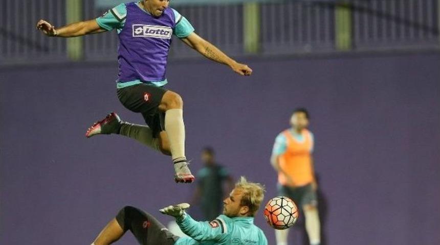 Osmanlıspor Eksik Başladı