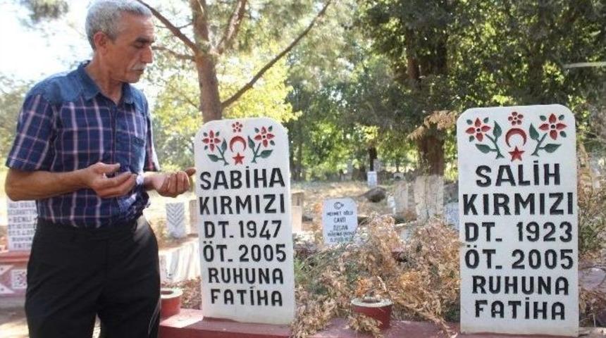 İbret İ&ccedil;in Bu Mezarı Ziyaret Ediyorlar