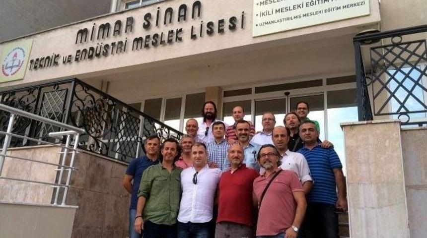 Teknik Lise Mezunları 27 Yıl Sonra Tekrar Buluştu