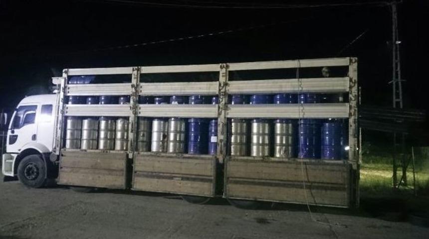 İstanbul&rsquo;dan İzmir&rsquo;e Ka&ccedil;ak Akaryakıt Sevkıyatını Polis Engelledi