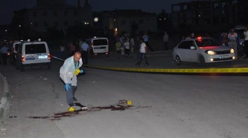 &Ccedil;e&ccedil;en Komutanın Kızı Y&uuml;z&uuml;nden Cinayete 27.5 Yıl Hapis