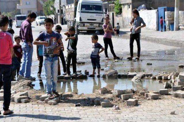 Cizre'de Askeri Konvoya Bombalı Saldırı