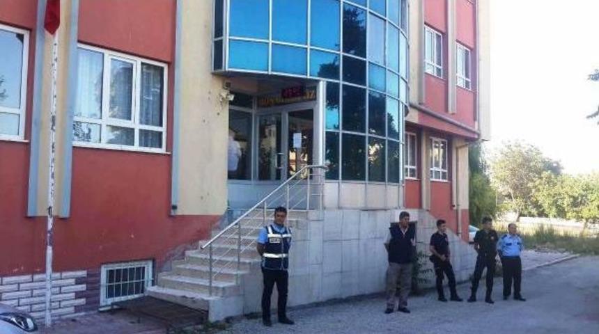 Aksaray'da Dershane Operasyonunda G&ouml;zaltına Alınan 2 Kişi Serbest Bırakıldı