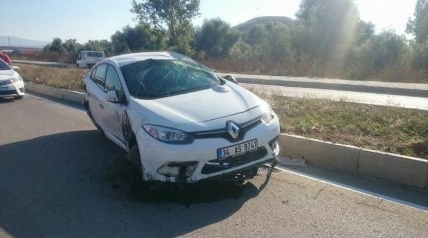 Tavşanlı&rsquo;da Takla Atan Otomobil Karşı Şeride Ge&ccedil;ti