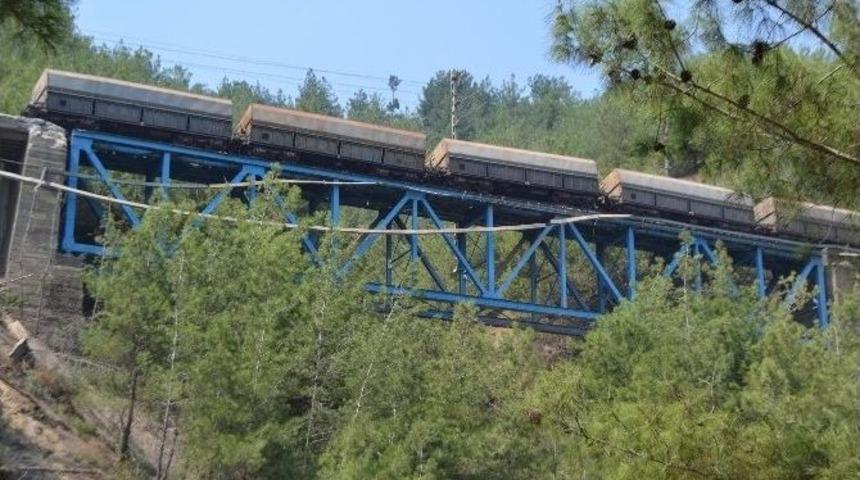 Osmaniye&rsquo;de Y&uuml;k Trenine Bombalı Saldırı (2)