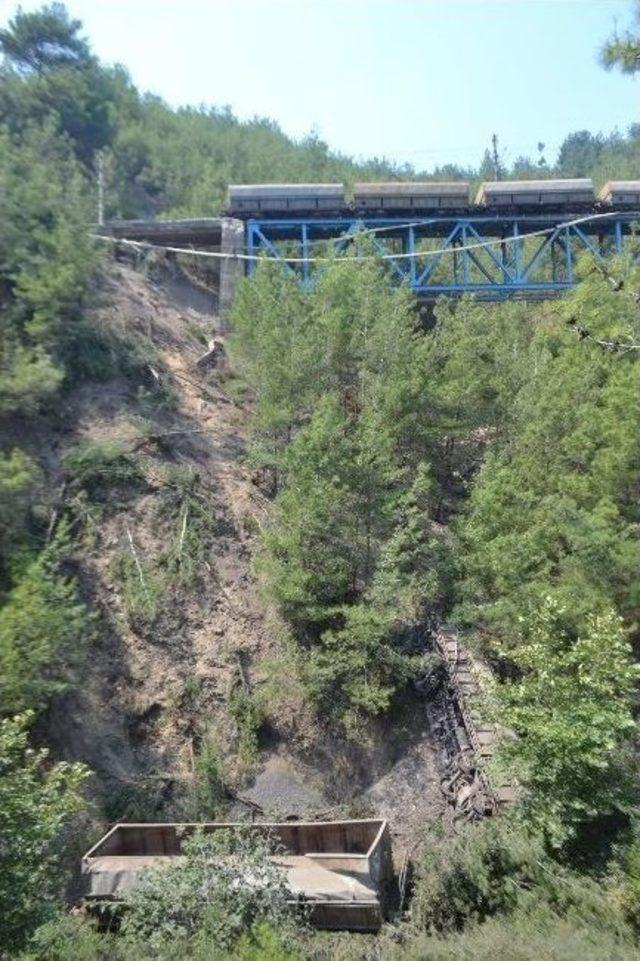 Osmaniye&rsquo;de Y&uuml;k Trenine Bombalı Saldırı (2) 2