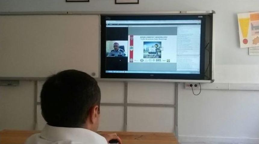 &Ouml;ğretmenlere Telekonferansla Seminer Verildi