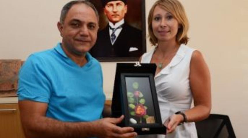 Rus Sanat Ve K&uuml;lt&uuml;r Derneği Başkanı İrina Balcı: