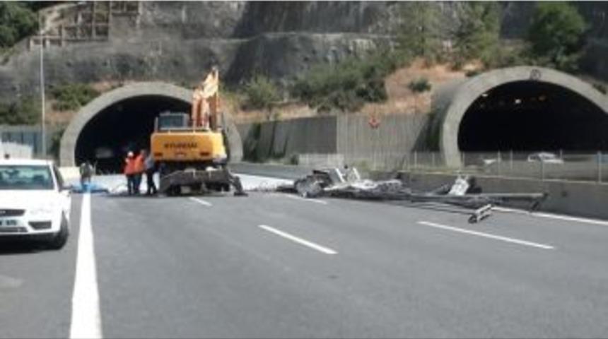 Ayran T&uuml;neli Ge&ccedil;ici Olarak Kapatıldı