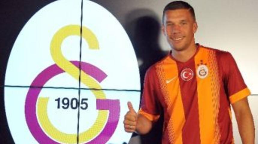 Podolskı: "en B&uuml;y&uuml;k Hayal Kırıklığı Evimizde Oynadığımız İlk Ma&ccedil;ı Kaybetmemiz Oldu"