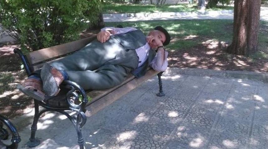 Sıcak Havalar Vatandaşı Bunaltıyor