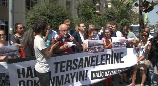 İstanbul Çevre Ve Şehircilik İl Müdürlüğü Önünde 