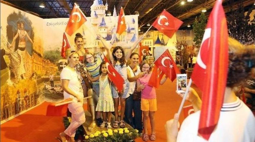 İzmir Fuarı&rsquo;nda B&uuml;y&uuml;kerşen R&uuml;zgarı