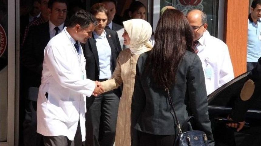 Sare Davutoğlu Şehit Eşinin Doğumuna Katıldı