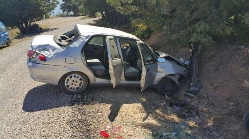 Muhtar Ve İmam Kazada Yaralandı