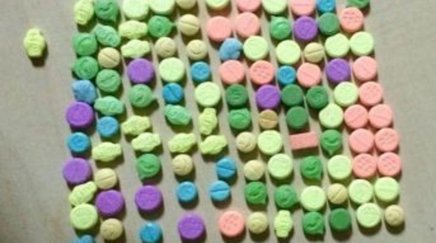 Şanlıurfa&rsquo;da Extacy Hap Ele Ge&ccedil;irildi