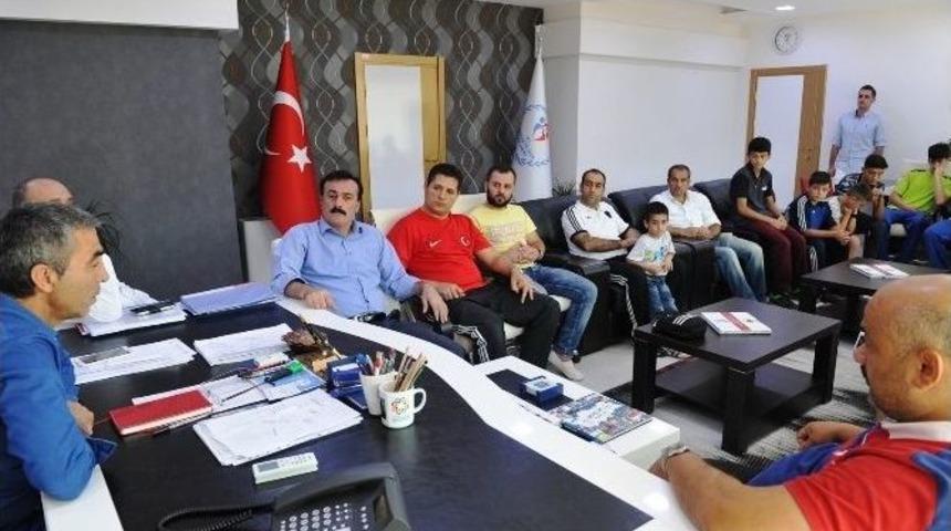 Şampiyon Boks&ouml;rlerden İl M&uuml;d&uuml;r&uuml; Yazıcı&rsquo;ya Ziyaret