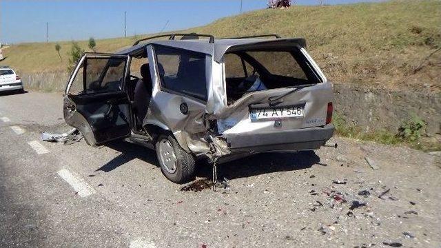 Çaycuma’da Trafik Kazası: 5 Yaralı