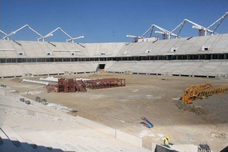 Toki Başkanı Turan, Akyazı Spor Kompleksinde İncelemelerde Bulundu G2