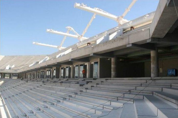 Toki Başkanı Turan, Akyazı Spor Kompleksinde İncelemelerde Bulundu G4