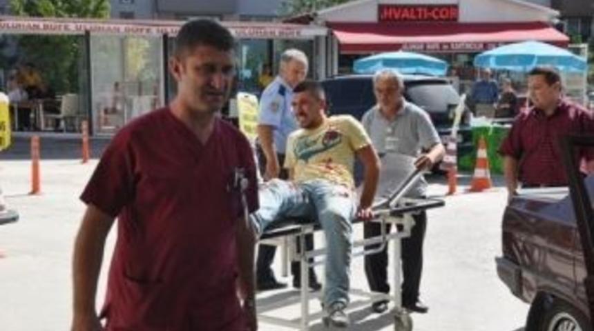 Kazadan Sonra &Ccedil;ıkan Kavgada Kan Aktı