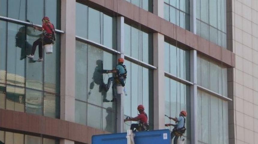 (&ouml;zel Haber) Metrelerce Y&uuml;kselikte &Ouml;l&uuml;mle Dans