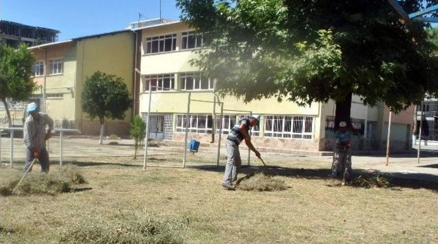 İncirliova&rsquo;da Okullar &Ouml;ğrencilere Hazırlanıyor