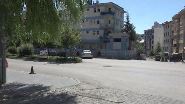Tunceli'de Pkk Polis Merkezine Saldırdı: 2 Terörist Ölü