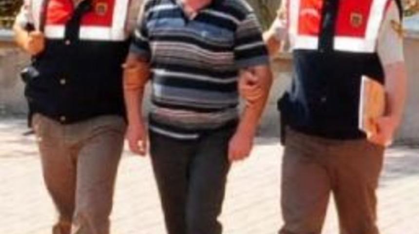 Evinde Esrar Ve Hintkeneviriyle Yakalandı