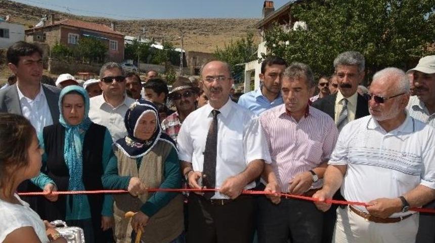 B&uuml;nyan Belediyesi Şehitlerin Adını Yaşatmaya Devam Ediyor