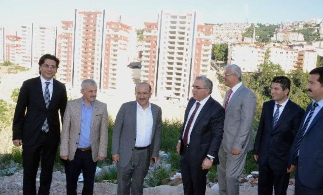 Toki Başkanı Turan, Trabzon&rsquo;daki Kentsel D&ouml;n&uuml;ş&uuml;m &Ccedil;alışmalarını İnceledi