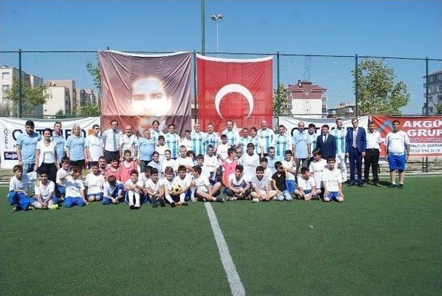 Protokol &Uuml;yeleri &Ccedil;ocuklarla Ma&ccedil; Yaptı 1