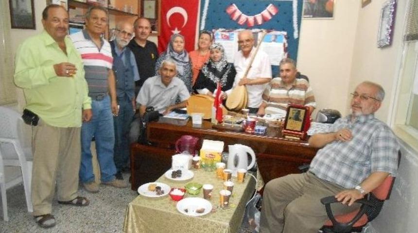 Eskişehirli Şairler Kardeşlik, Barış Ve Sevgi Şiirlerini Okudu