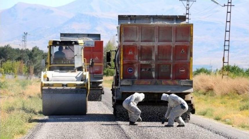 Hasırcılar Mahallesinde Asfaltlama &Ccedil;alışmaları
