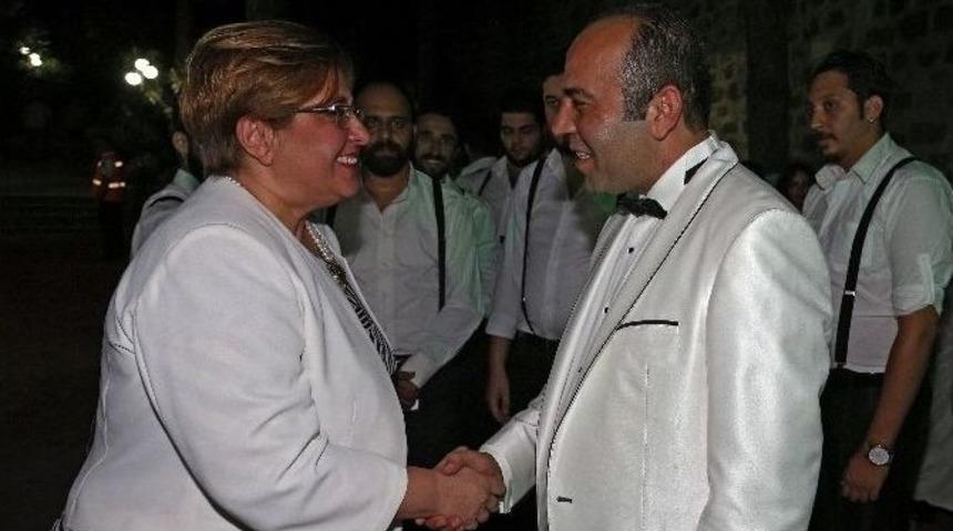 Medeniyetler Korosu Barış İ&ccedil;in S&ouml;yledi