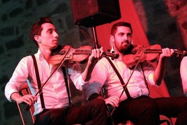 Medeniyetler Korosu Barış İçin Söyledi 1