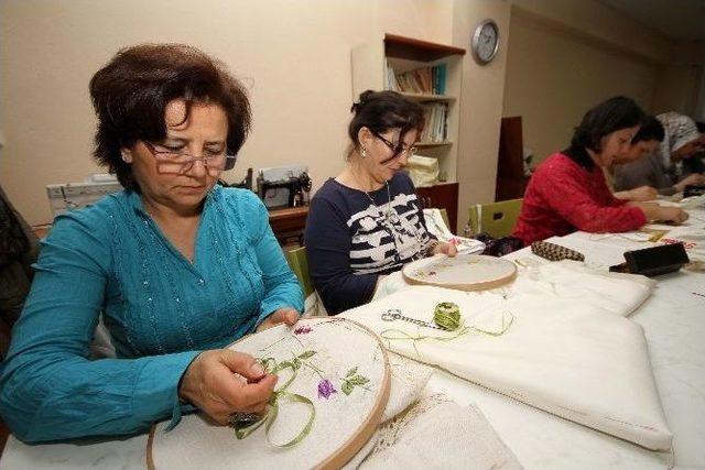 Karşıyaka’da Kış Kursları Dopdolu