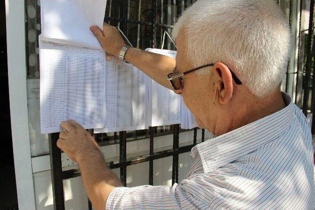 Se&ccedil;men Listeleri Muhtarlıklara Asıldı 1