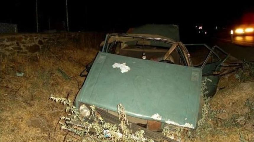 Otomobil Şarampole Uçtu: 4 Yaralı