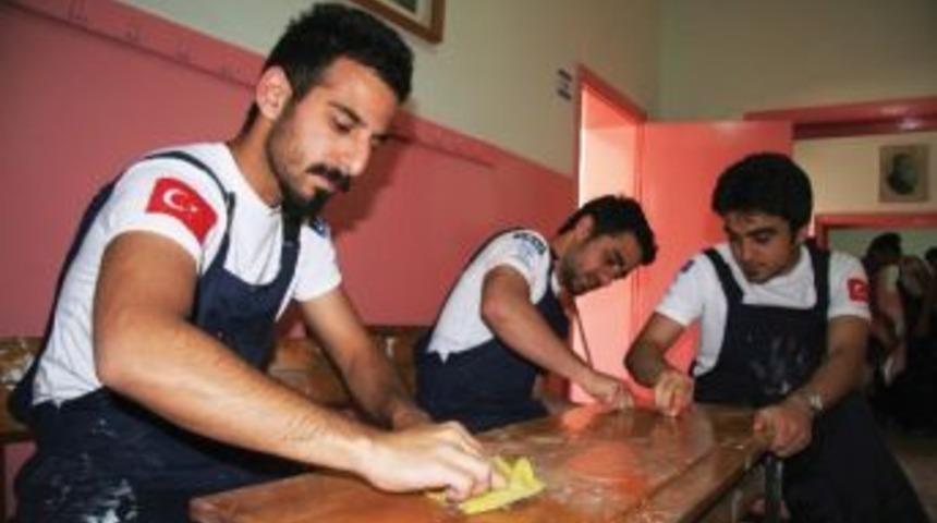 Tikav Ve Mıp Bir Okulu Daha Yeniledi