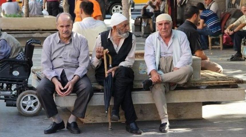 Emeklilerin Maaş Sevinci