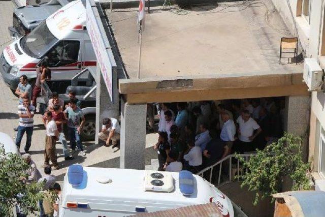 Pkk'lılar Ak Partili Yöneticinin Aracına Ateş Açtı: 1 Ölü