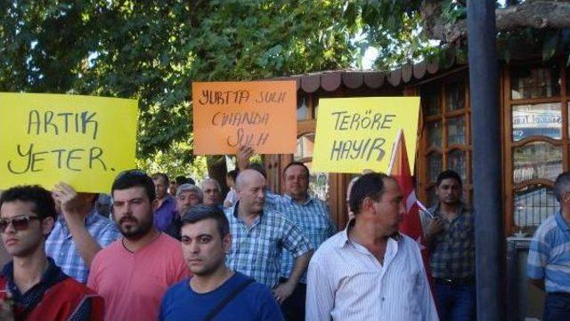Sarıg&ouml;ll&uuml;ler Y&uuml;r&uuml;y&uuml;şle Ter&ouml;r&uuml; Lanetledi 1
