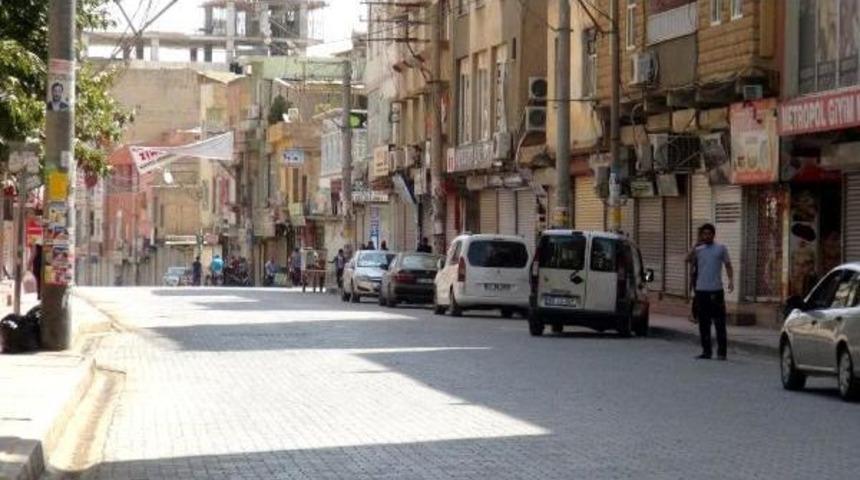 Nusaybin'de Kepenkler Kapalı