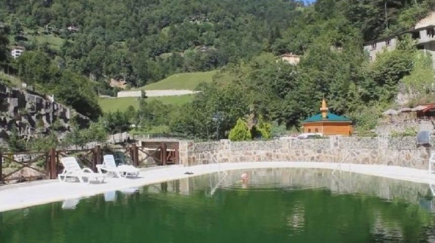 Rize&rsquo;de Hastalar Şifayı Termal Suda Buldu