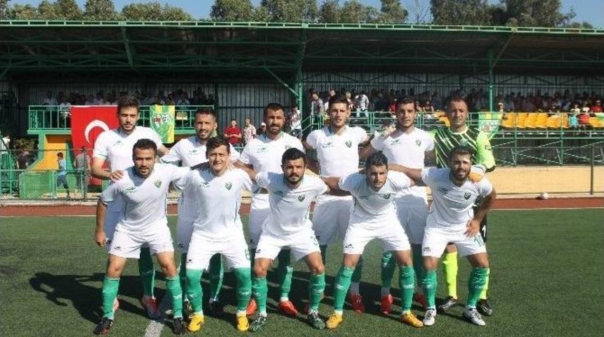 Altınova&rsquo;da G&ouml;zler Nil&uuml;ferspor Ma&ccedil;ına &Ccedil;evrildi